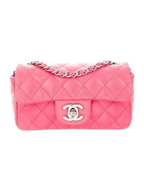 classic chanel flap bag pink
